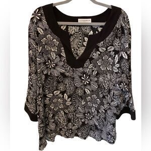 Sag Harbor Black and white v neck tunic 2X